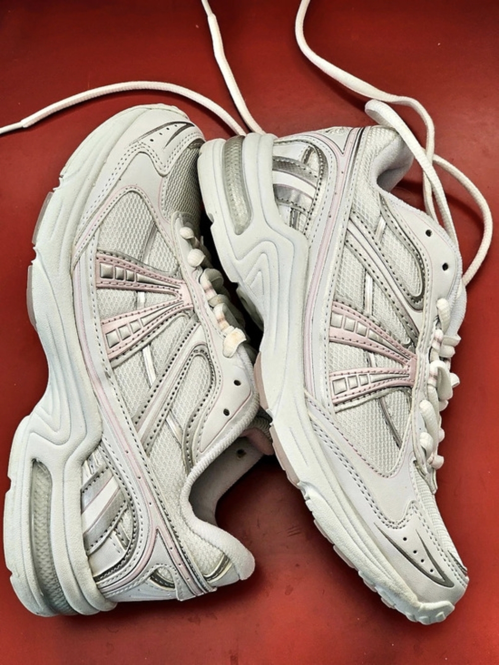 ❗️ ATHLETIC WORKS ANITA 2 Women's Sneakers White & Pink US 5 NWOB ❗️